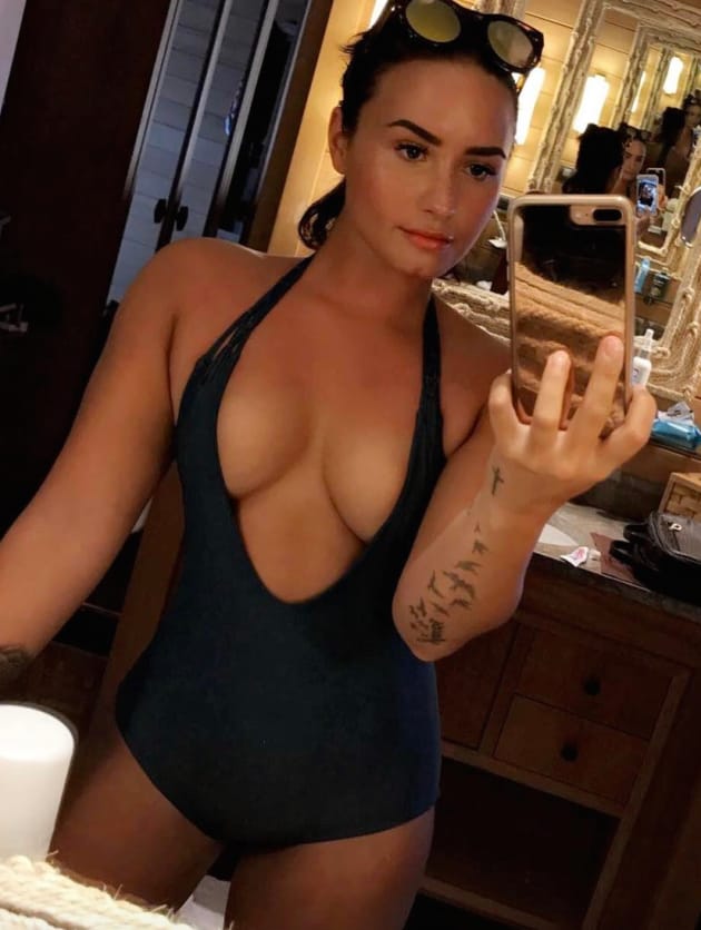 Demi Lovato Big Tits