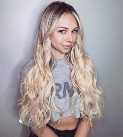 Corinne Olympios Shows Roots, Midriff