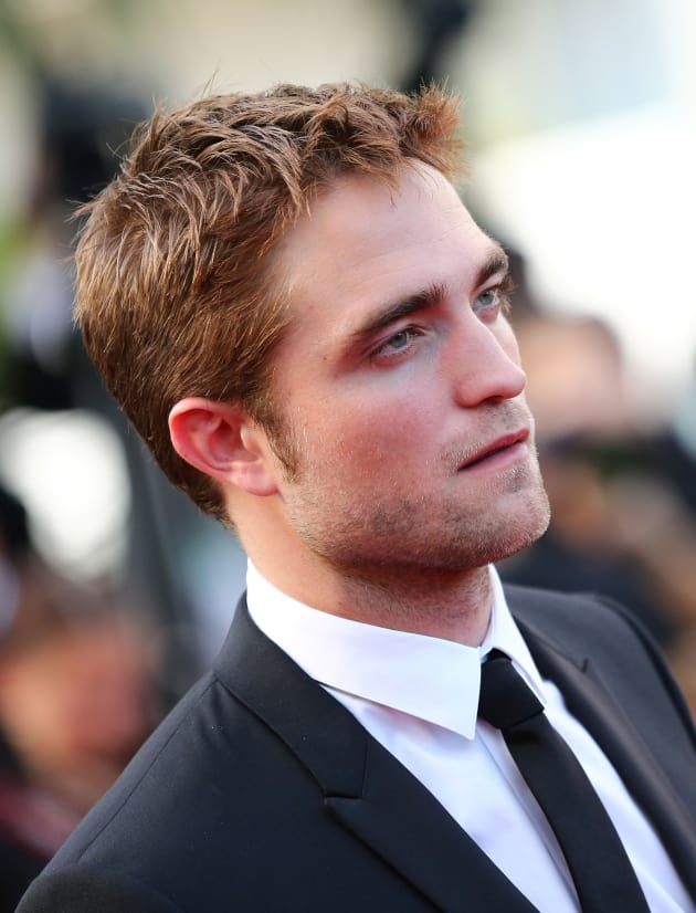 Report: Kristen Stewart is Cheating on Robert Pattinson 