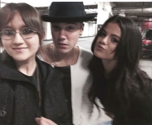 Kesto: 01:17 3.12.2015. Inside Justin Biebers Wild Miami Vacation Amidst Selena Gomez and Niall Horan Dating Rumors.