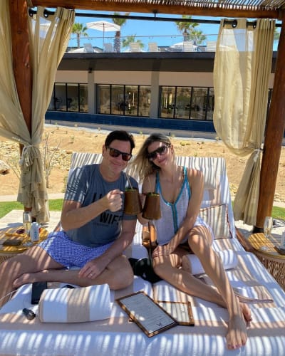Kelly Rizzo and Bob Saget, Vacation Throwback