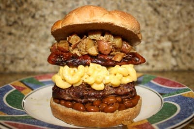 https://the-hollywood-gossip-res.cloudinary.com/iu/s--H1eD5Vig--/t_slideshow/cs_srgb,f_auto,fl_strip_profile.lossy,q_auto:420/v1407418430/slides/13-weird-burgers-you-have-to-try_backyard-blowout-burger.jpg