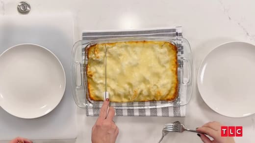 Christine Brown cooks with Mykelti 08 (white lasagna)