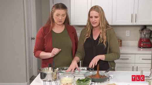Christine Brown cooks with Mykelti 06 (white lasagna)