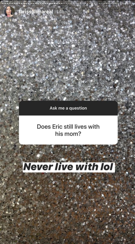 ¿Eric todavía vive con su madre?