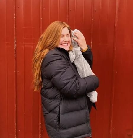 Isabel Roloff hugs her son