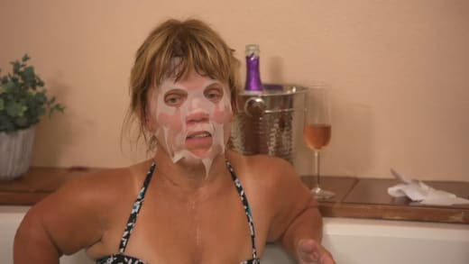 Amy Roloff lounges in a face mask