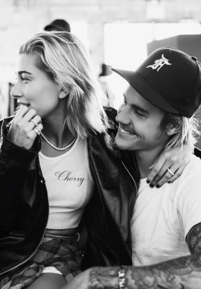 [Image: justin-bieber-with-hailey-baldwin.png]