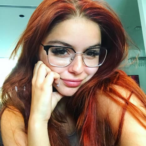 Ariel Winter in Glasses