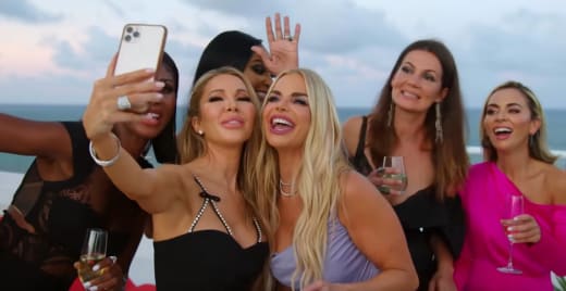 Miami real housewife group selfie