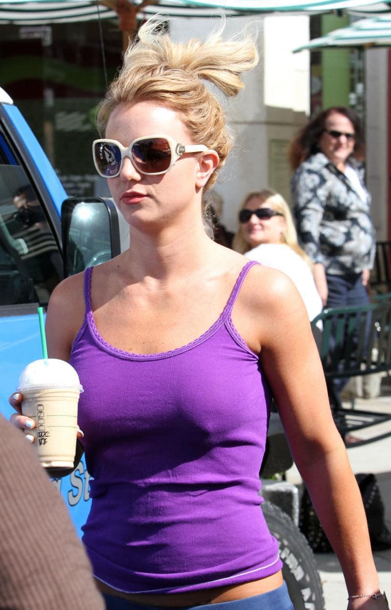 Bikini Girl and Fashion: Britney Spears Boobs Make Me 