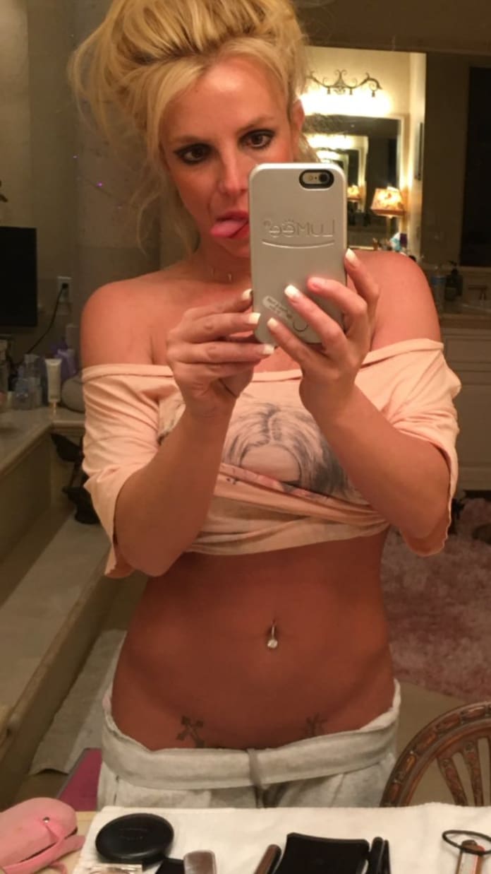 Britney Spears Breast Nude