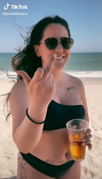 Jenelle Is at the Beach
