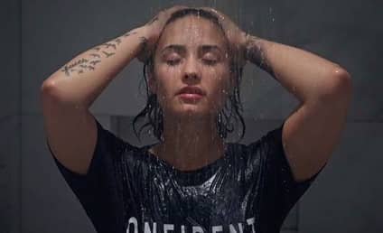 Demi Lovato Instagram fans wowed by sizzling bedroom snap 