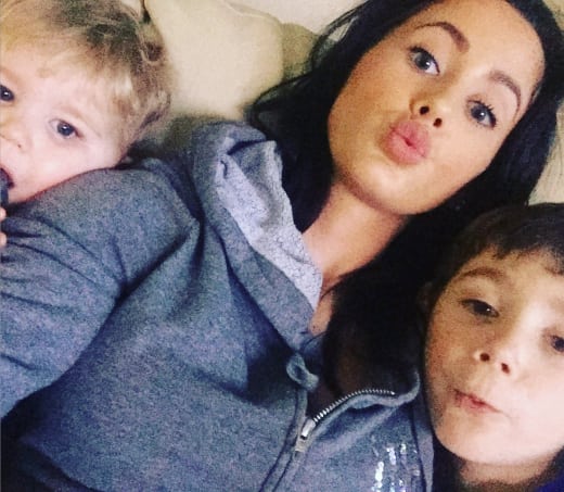 Jenelle Evans with her kids