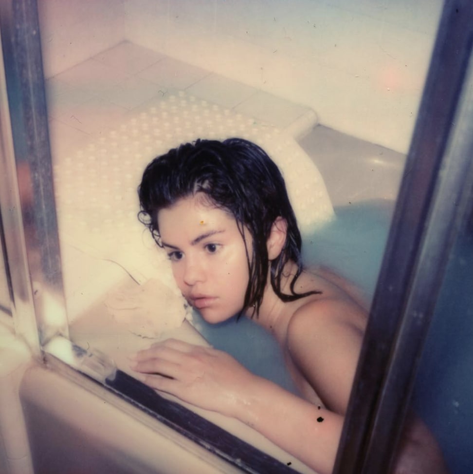 Gomez bath selena Selena Gomez