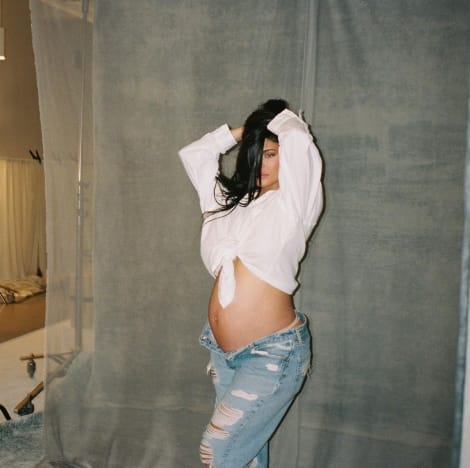 Kylie Jenner Flaunts Her Beautiful Baby Bump